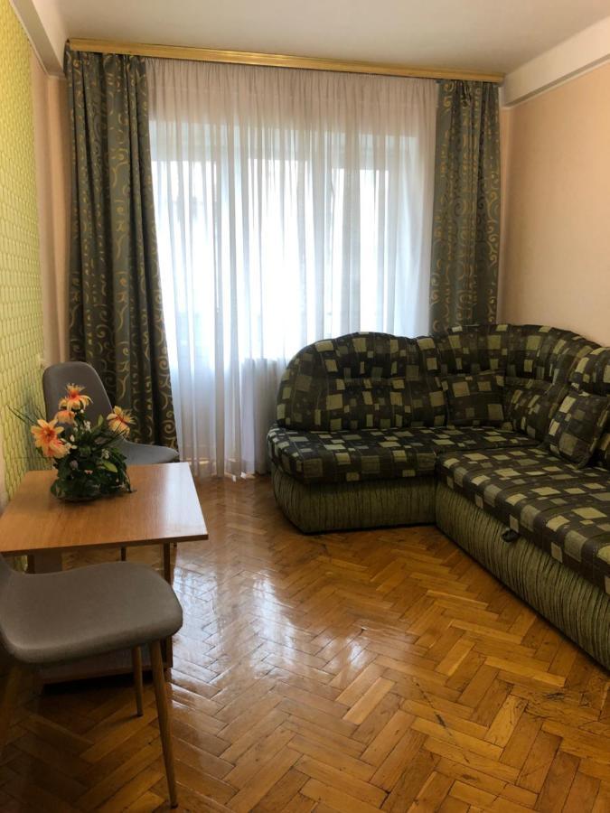 Daily Rent On Bogdana Gavrilishina 10 * Kyiv