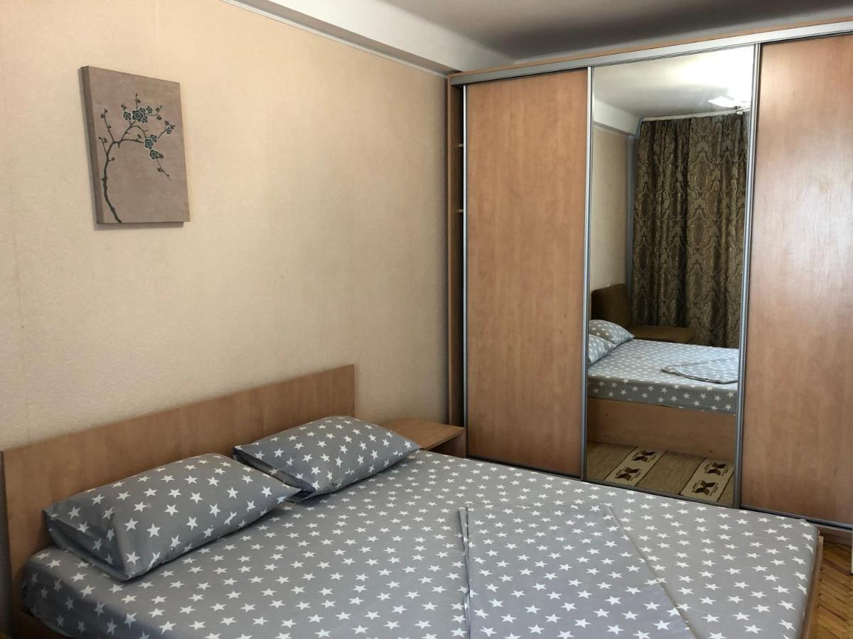 Daily Rent On Bogdana Gavrilishina 10 Apartment