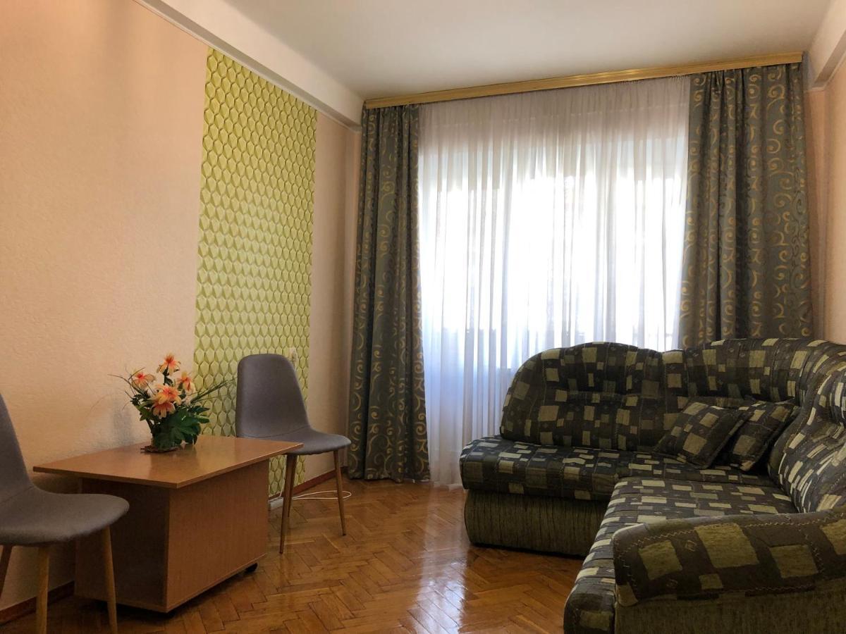 Daily Rent On Bogdana Gavrilishina 10 * Kyiv